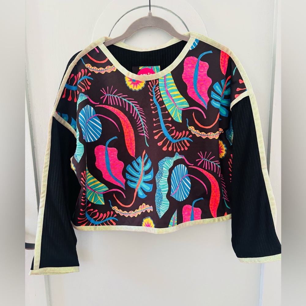Celia B Long sleeve crop top size small
